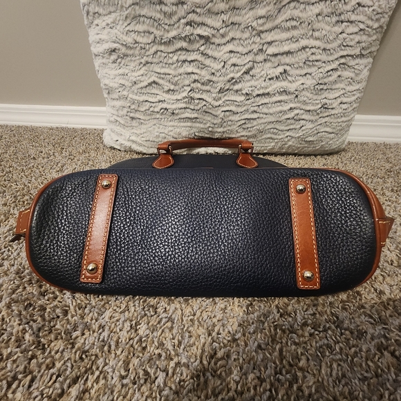 Dooney & Bourke - Picture 4 of 8